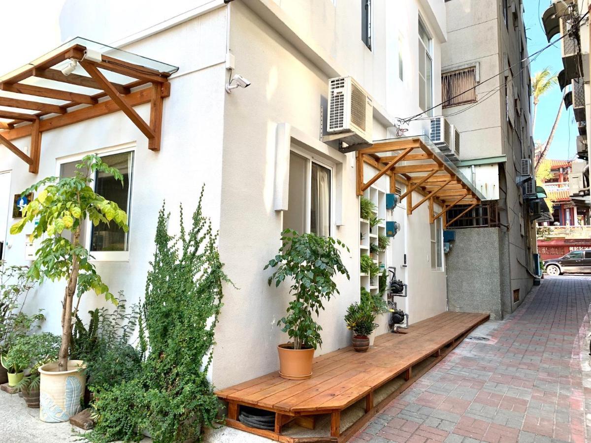 小巷旺宅 X 旺福 Apartment Tainan Luaran gambar